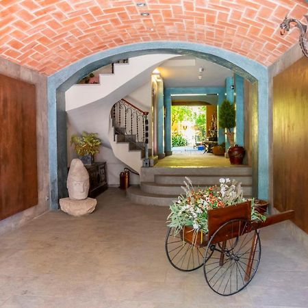 Apartaments Suites Sant Jordi مونترِيو ذيل كامب المظهر الخارجي الصورة