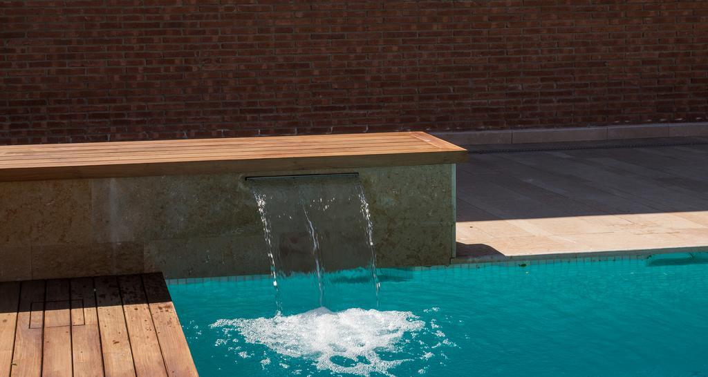 Apartaments Suites Sant Jordi مونترِيو ذيل كامب المظهر الخارجي الصورة