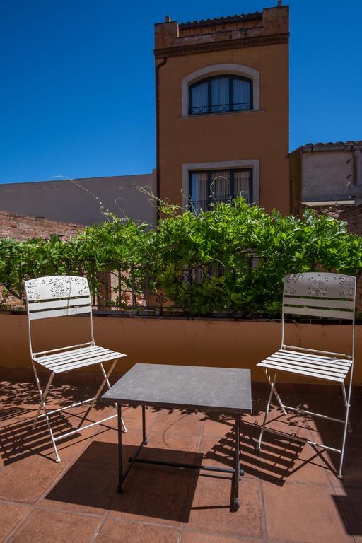 Apartaments Suites Sant Jordi مونترِيو ذيل كامب المظهر الخارجي الصورة