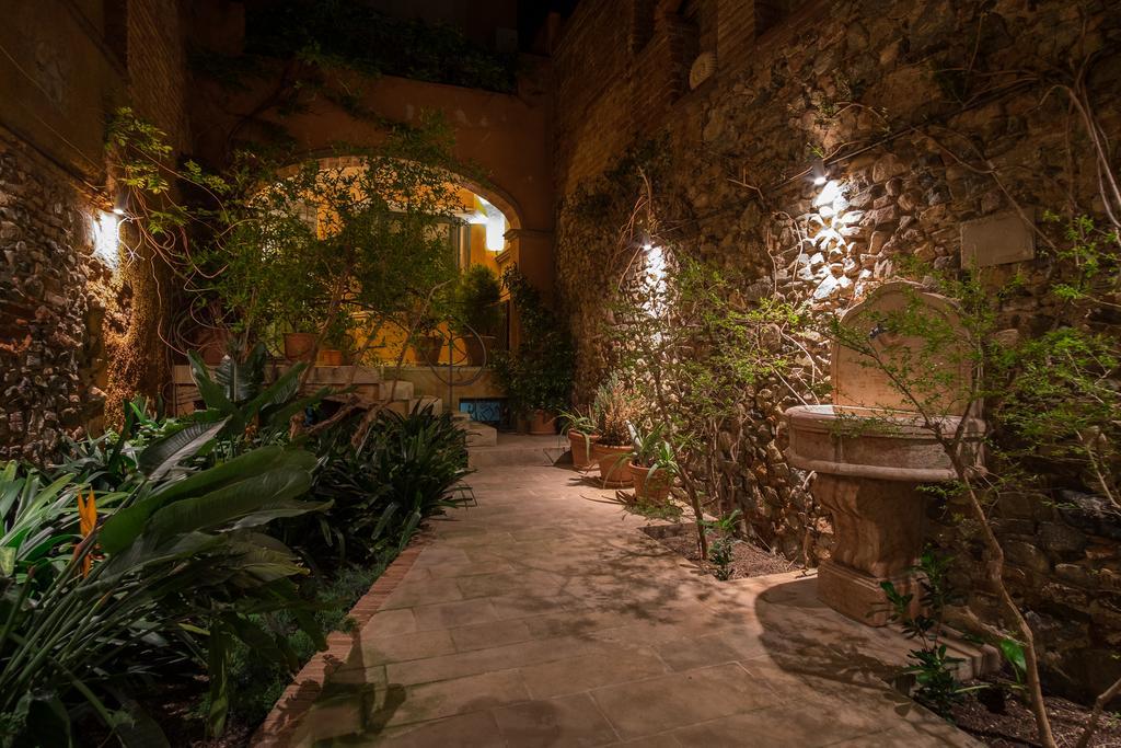 Apartaments Suites Sant Jordi مونترِيو ذيل كامب المظهر الخارجي الصورة