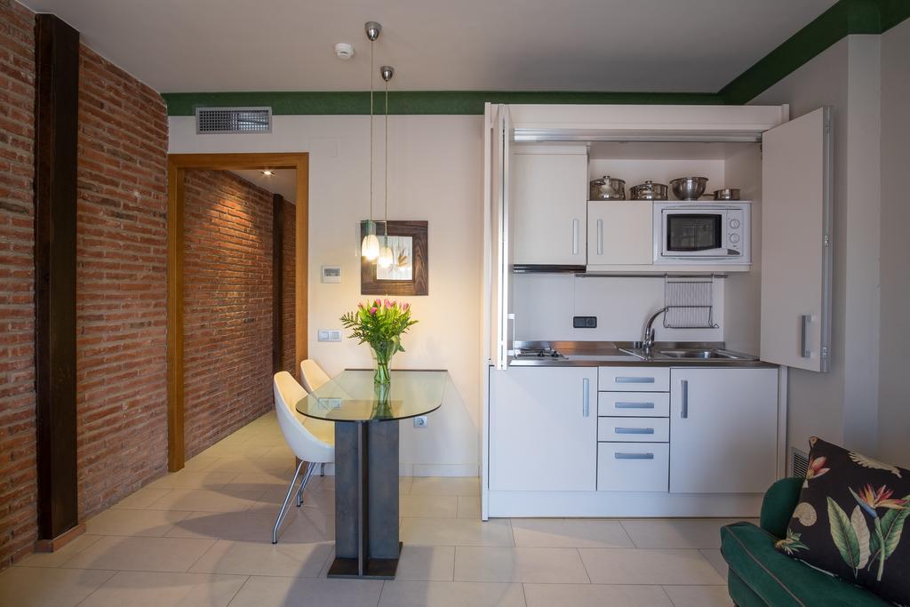 Apartaments Suites Sant Jordi مونترِيو ذيل كامب المظهر الخارجي الصورة