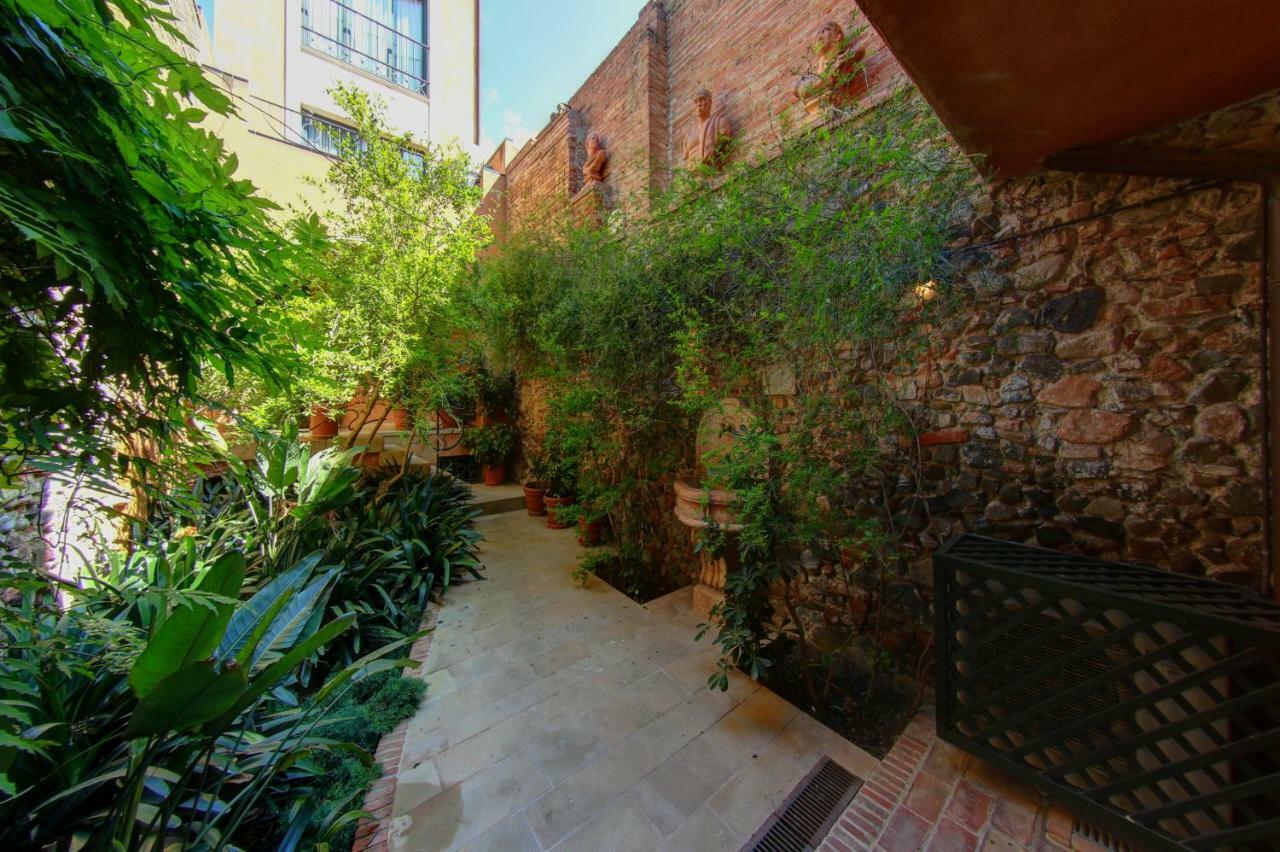 Apartaments Suites Sant Jordi مونترِيو ذيل كامب المظهر الخارجي الصورة